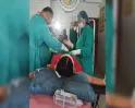 बिहार में बिजली गुल होने पर टॉर्च और मोबाइल की रोशनी में गर्भवती महिलाओं की सर्जरी
