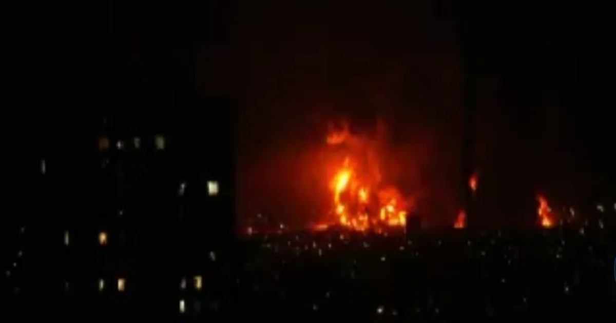 अमेरिका-इज़राइल-ईरान युद्ध : तेहरान में तेल भंडारण सुविधाओं पर इज़राइली ड्रोन हमले, बेरुत के होटल पर भी हमला