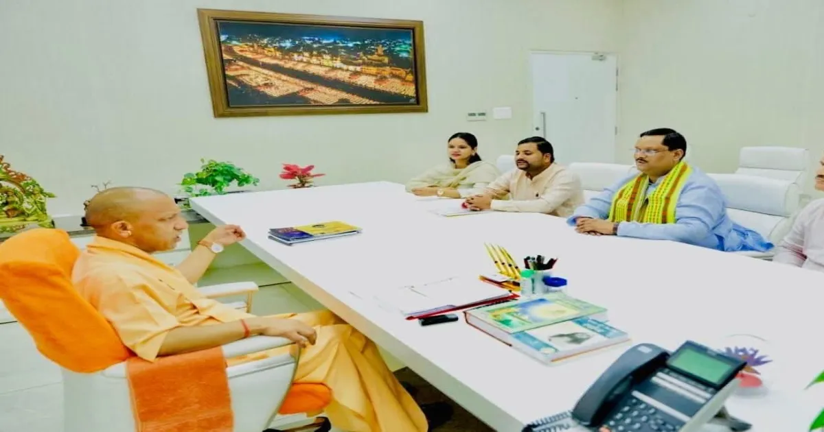 बाराबंकी लाठीचार्ज के बाद एबीवीपी प्रतिनिधिमंडल ने की सीएम योगी से मुलाकात, न्याय की मांग