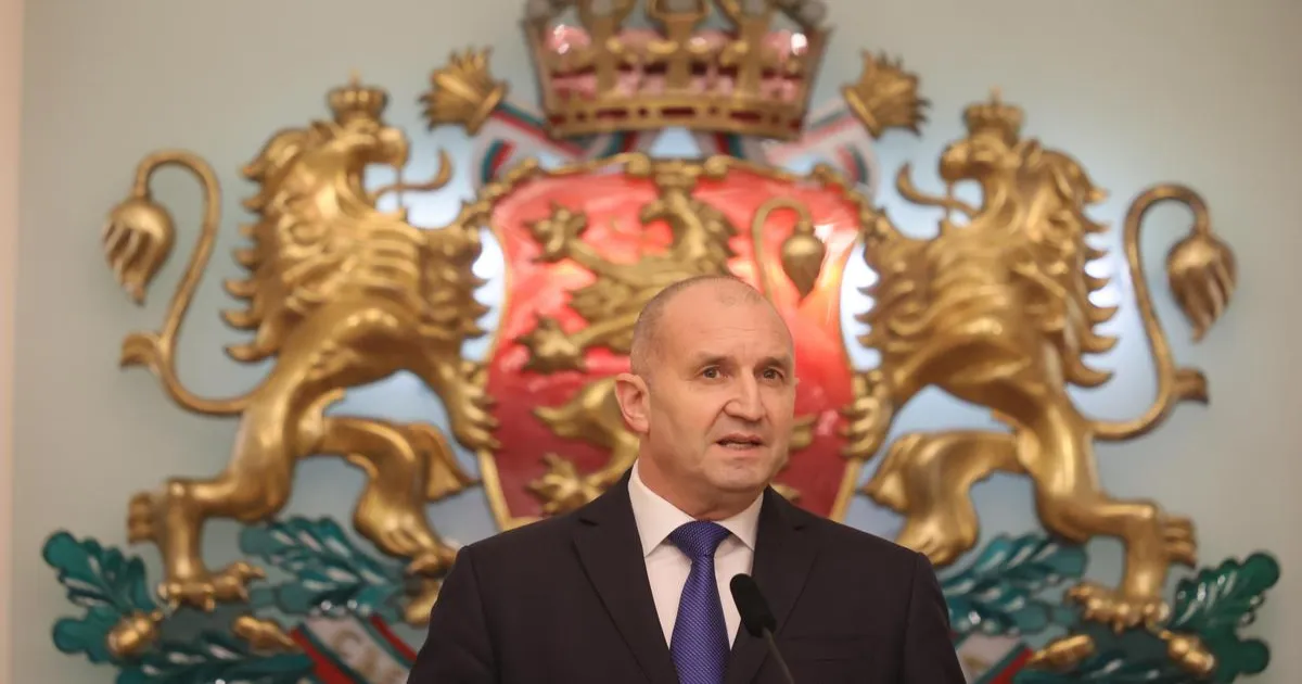 बुल्गारिया के वामपंथी राष्ट्रपति रुमेन रादेव ने इस्तीफे का ऐलान किया