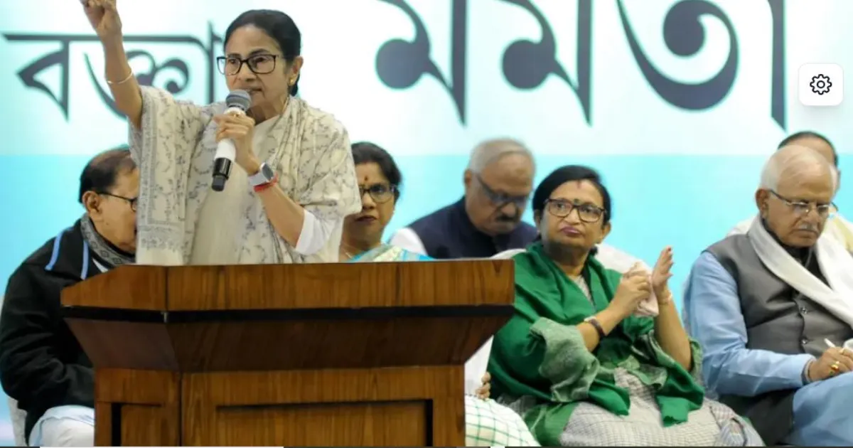 पश्चिम बंगाल में मतदाता पुनरीक्षण में गंभीर त्रुटियां, चुनाव आयोग पर ममता बनर्जी का आरोप