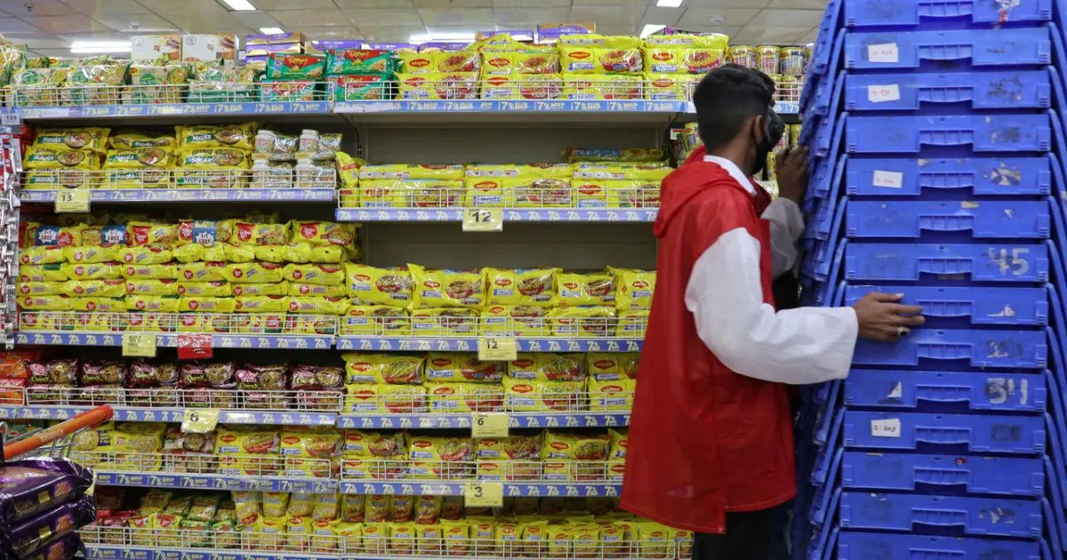 मोटापे पर लगाम के लिए अल्ट्रा-प्रोसेस्ड फूड्स के प्रचार पर प्रतिबंध और उच्चतम जीएसटी की सिफारिश
