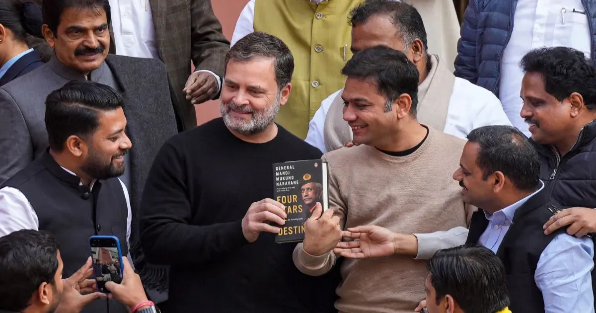 नरवणे की किताब पर विवाद: एफआईआर के बाद प्रकाशक ने कहा—किताब अभी प्रकाशित नहीं हुई