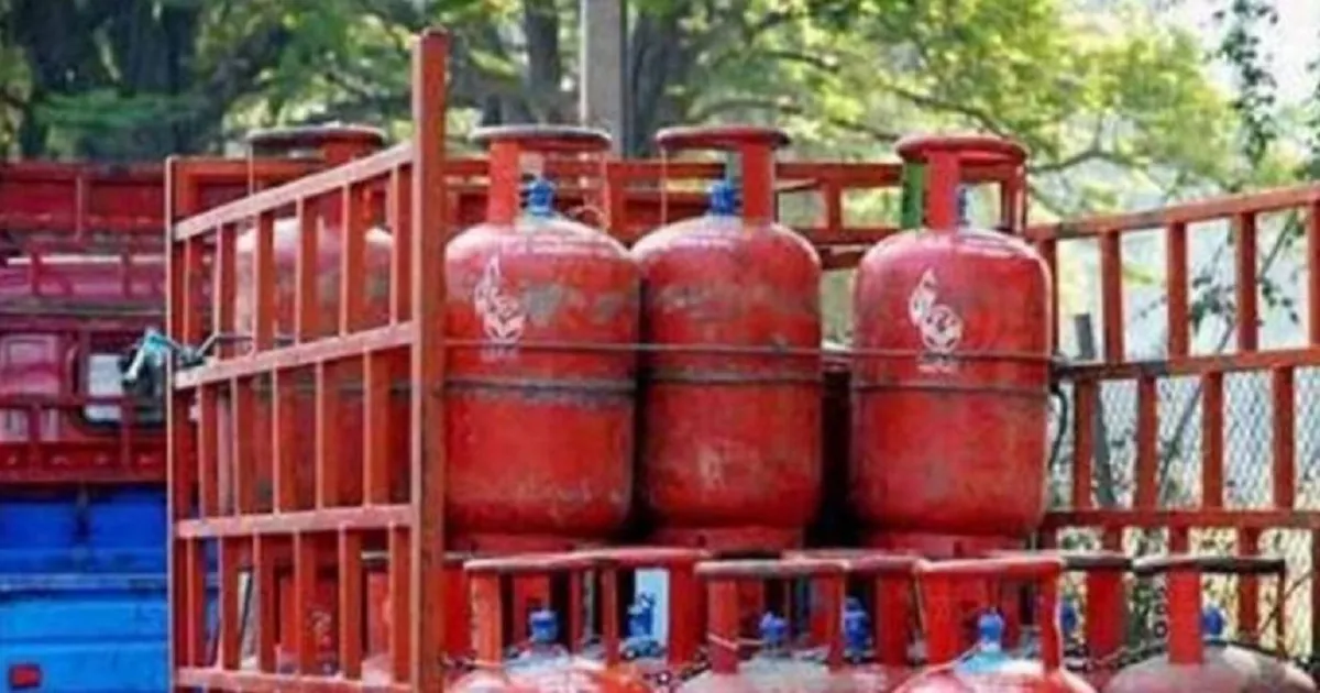 भारत में LPG की कमी की अफवाहों पर सरकार की सफाई, स्थिति पर केंद्र की कड़ी नजर