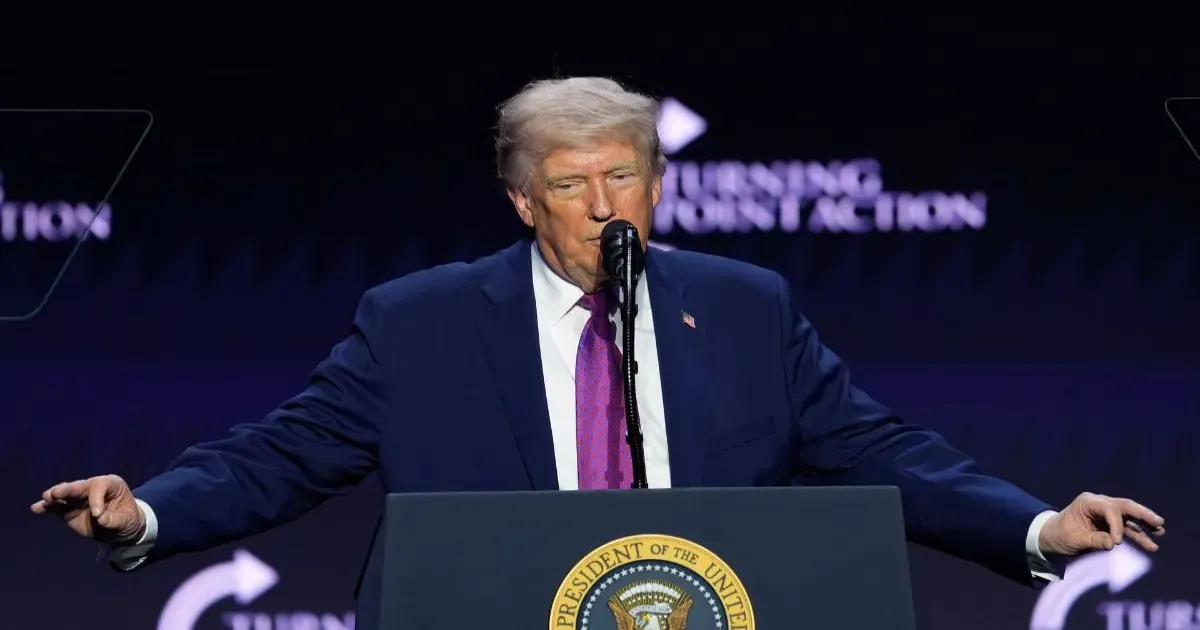 डोनाल्ड ट्रंप का सख्त संदेश: समझौता पूरी तरह साइन होने तक ईरान पर नाकाबंदी जारी