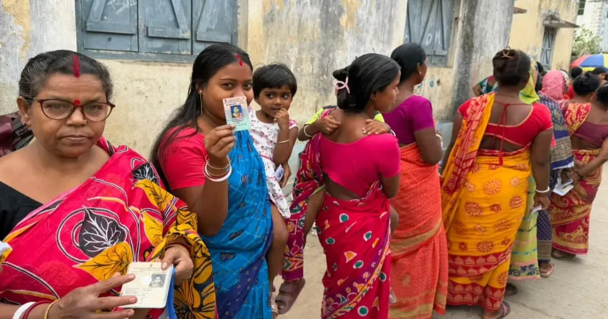 पश्चिम बंगाल विधानसभा चुनाव चरण-1 में 41.11% मतदान, मुर्शिदाबाद में झड़पें