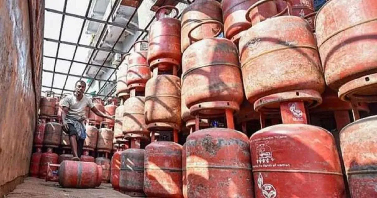 1 जून से महंगी हुई कमर्शियल LPG, दिल्ली में 42 रुपये बढ़े दाम