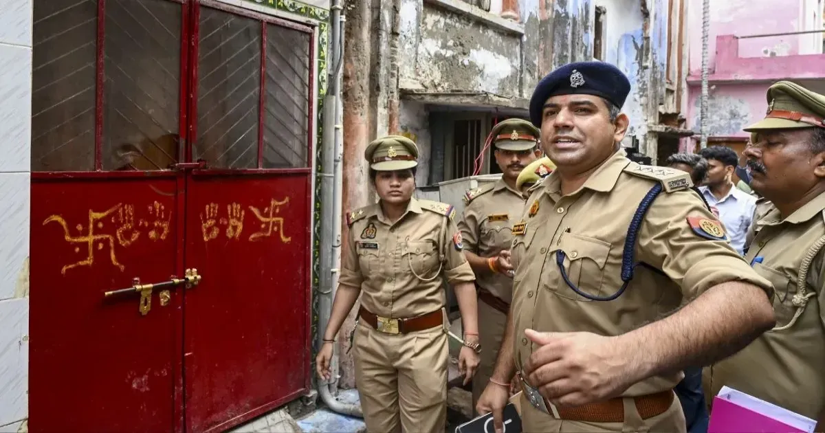 राम मंदिर दान चोरी मामले में जांच तेज, आरएमओ अर्जुन देव का 17 साल बाद तबादला; 70 से अधिक लोग जांच के घेरे में