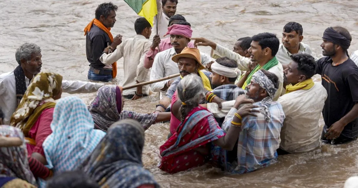 केन-बेतवा लिंक परियोजना के विरोध में प्रदर्शन, जानिए क्यों चिंतित हैं आदिवासी और पर्यावरणविद