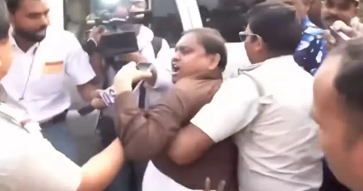 रेजीनगर उपचुनाव में पुलिस पर गंभीर आरोप लगाने के बाद हुमायूं कबीर गिरफ्तार