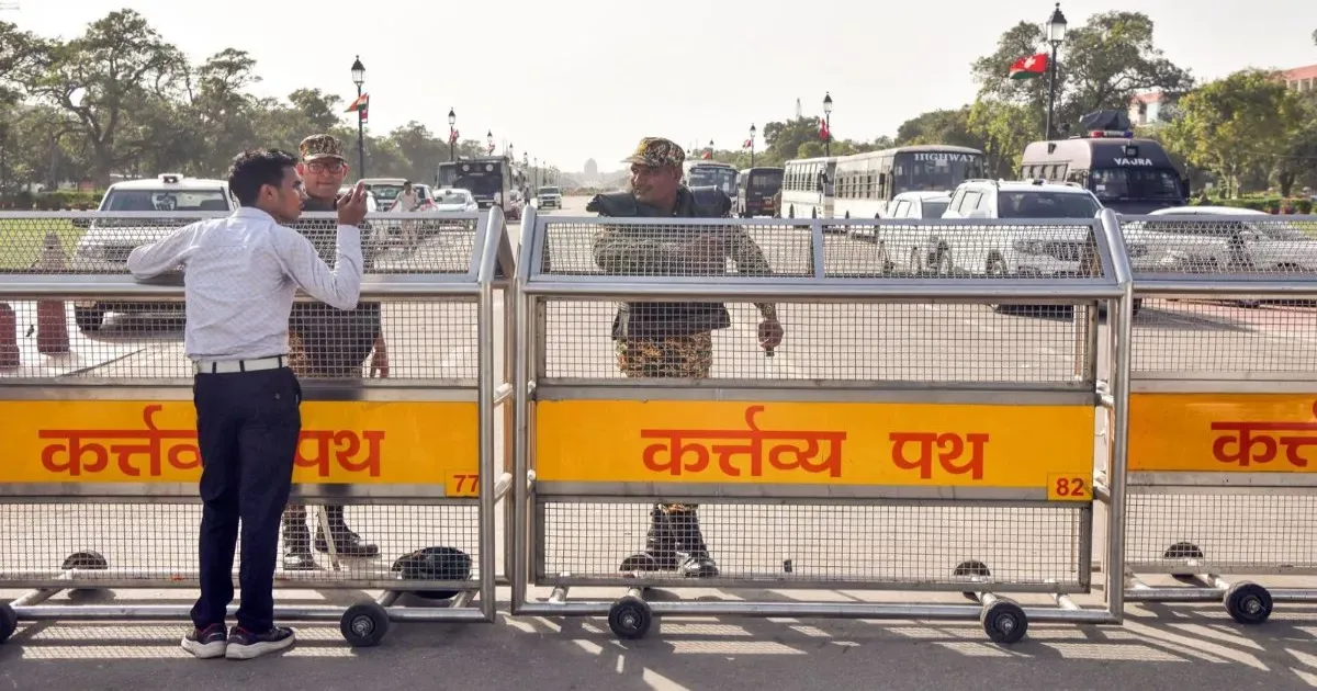 INDIA गठबंधन के मार्च के चलते दिल्ली में आज इन सड़कों से बचें, कई मार्गों पर यातायात प्रतिबंध