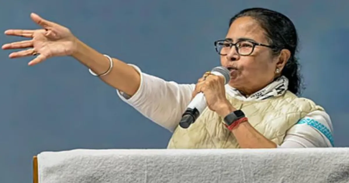 SIR को लेकर आत्महत्याओं पर ममता की अपील — कोई वैध नागरिक बाहरी नहीं कहलाएगा