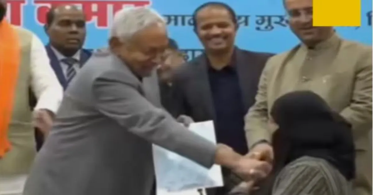 इसमें गलत क्या है: हिजाब विवाद में केंद्रीय मंत्री गिरिराज सिंह ने नीतीश कुमार का किया बचाव