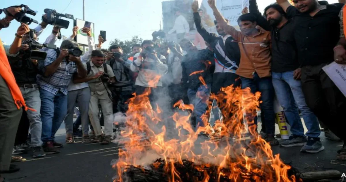 सुरक्षा चिंताओं के बीच भारत बांग्लादेश से राजनयिकों के परिवारों को वापस बुलाएगा