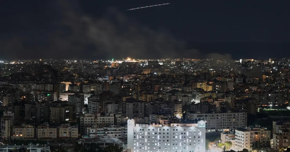 इज़राइल-यूएस-ईरान युद्ध: खाड़ी देशों ने सैकड़ों ईरानी मिसाइलें रोकी, संघर्ष बढ़ता गया