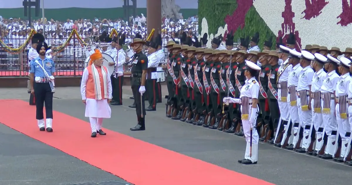 स्वतंत्रता दिवस पर पीएम मोदी का बड़ा ऐलान: आतंकवाद के समर्थकों से भी सख्ती, युवाओं के लिए ₹1 लाख करोड़ की योजना