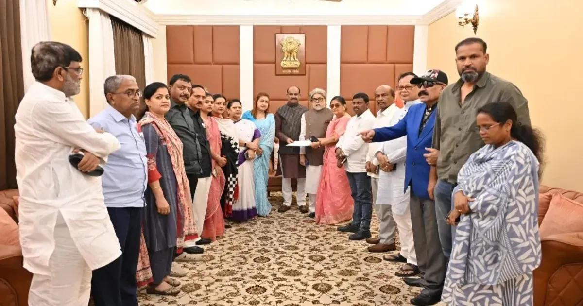 TMC में टूट पर सस्पेंस: लोकसभा स्पीकर ओम बिरला दोनों पक्षों को सुनेंगे, कानूनी राय पर भी विचार