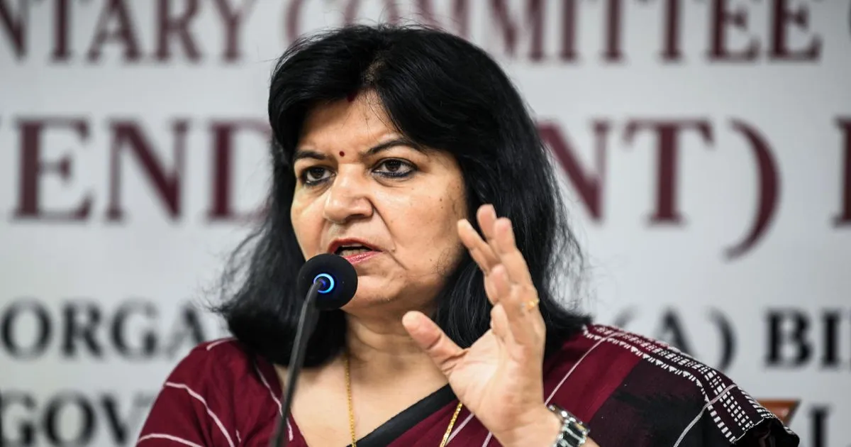 30 दिन जेल में रहने पर पीएम, सीएम और मंत्रियों को हटाने वाले विधेयक में बदलाव की सिफारिश, संसदीय समिति ने निलंबन का दिया सुझाव