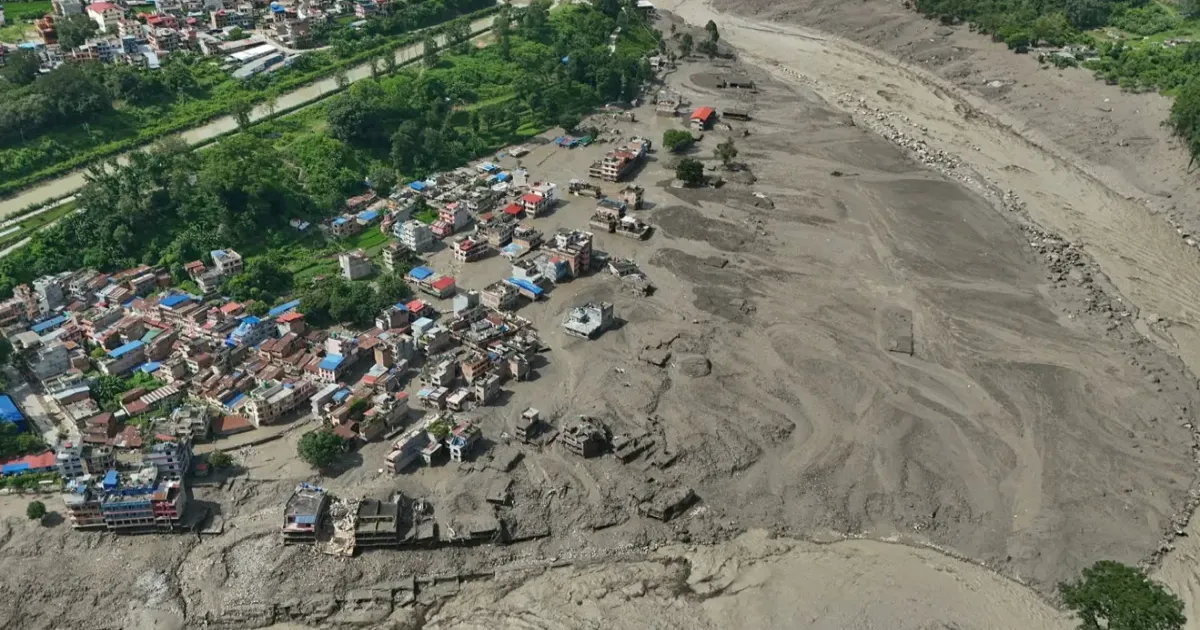 नेपाल में बाढ़ का कहर: तमिलनाडु के 37 और बंगाल के 32 समेत 133 भारतीय लापता, राज्यों ने जारी किए हेल्पलाइन नंबर