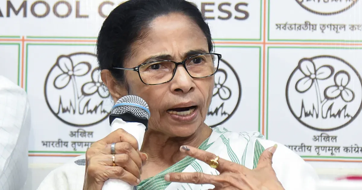 पश्चिम बंगाल में नई विधानसभा के गठन की अधिसूचना जारी, ममता बनर्जी के इस्तीफे से इनकार से राजनीतिक टकराव तेज