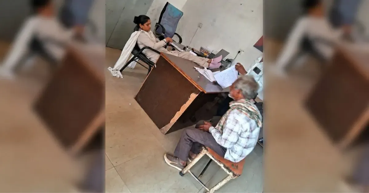 राजस्थान: शिकायत लेकर पहुंचे बुजुर्ग के सामने मेज पर पैर रखकर बैठी महिला कांस्टेबल, फोटो वायरल होने पर निलंबित