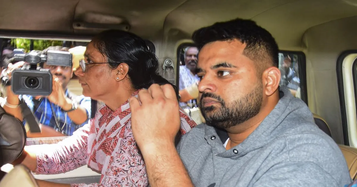 कर्नाटक हाईकोर्ट में पूर्व सांसद प्रज्वल रेवन्ना ने बलात्कार मामले की सजा को चुनौती दी