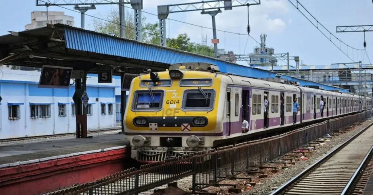 मुंबई में आज 300 से ज्यादा लोकल ट्रेनें रद्द, जानिए क्या है वजह