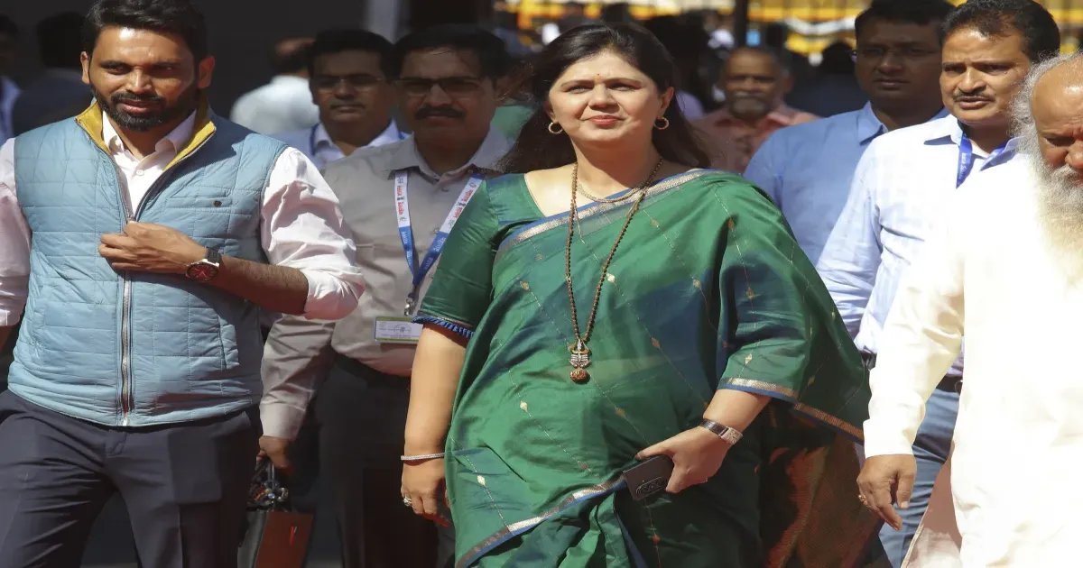 महाराष्ट्र के संभाजीनगर में पंकजा मुंडे के हेलीकॉप्टर में आई तकनीकी खराबी, हवाई यात्रा टली