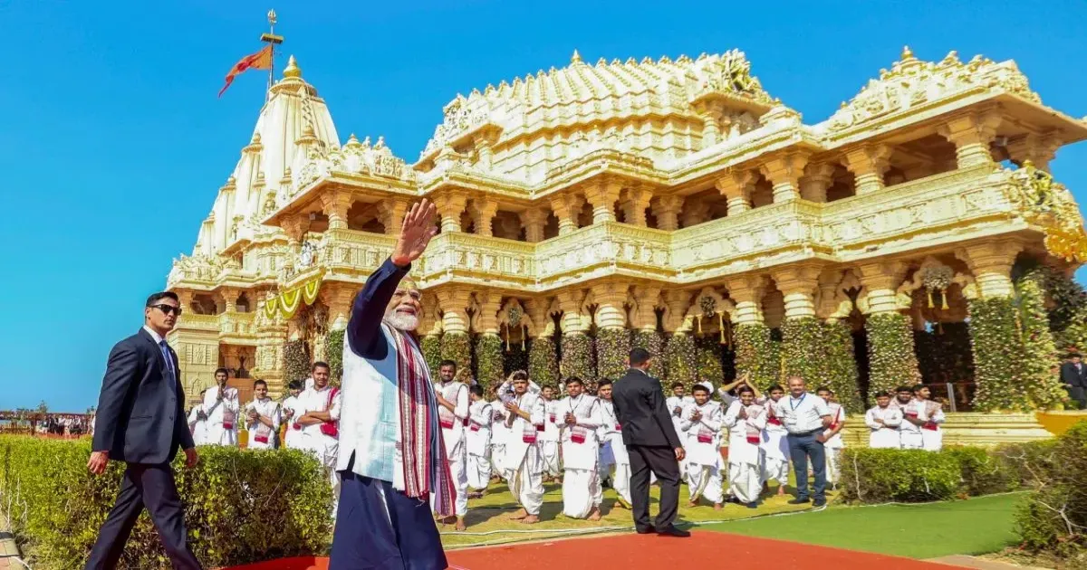 सोमनाथ अमृत महोत्सव: प्रधानमंत्री नरेंद्र मोदी गुजरात के सोमनाथ मंदिर में विशेष कुम्भाभिषेक समारोह में शामिल हुए