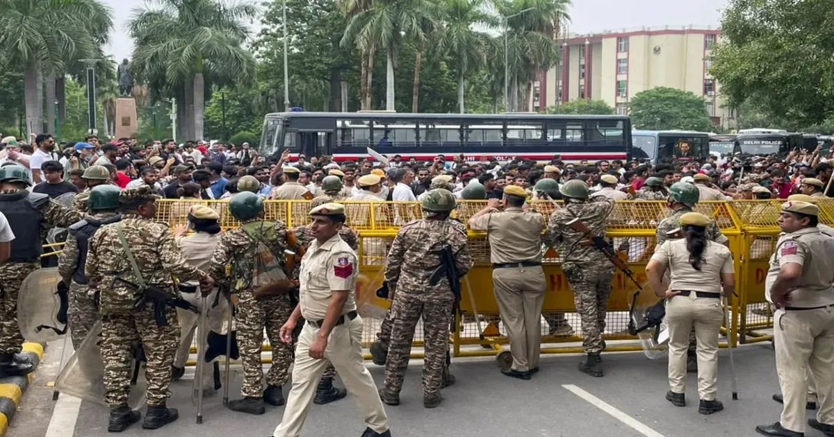 जंतर-मंतर पर प्रदर्शन के बीच दिल्ली पुलिस सतर्क, चार मेट्रो स्टेशनों पर कड़ी निगरानी और सुरक्षा बढ़ाई गई
