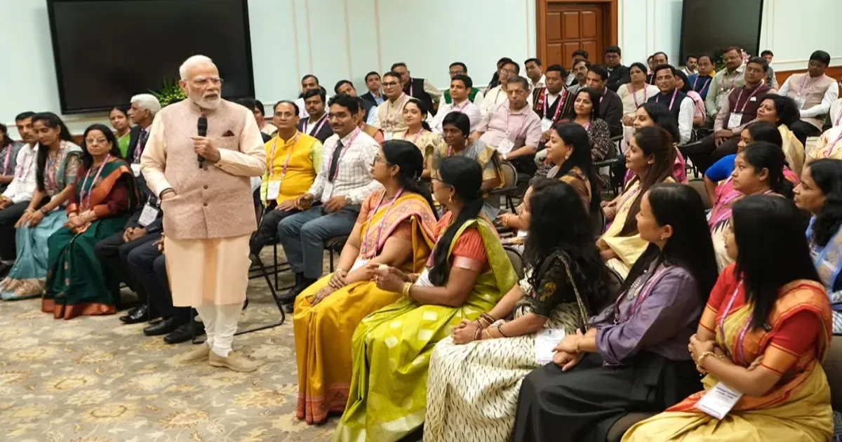 शिक्षक दिवस पर पीएम मोदी बोले- बच्चों का बचपन मरने नहीं देना चाहिए, शिक्षक निभा सकते हैं बड़ी भूमिका