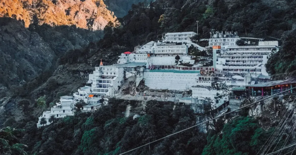 कटरा में माता वैष्णो देवी हेलिपैड टर्मिनल में लगी आग, कोई हताहत नहीं