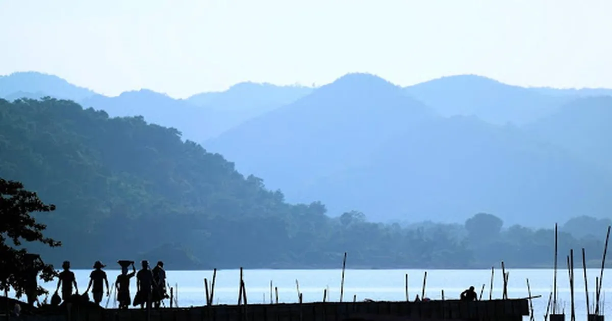 दुमका की मयूराक्षी नदी में चार किशोर डूबे, एक शव बरामद