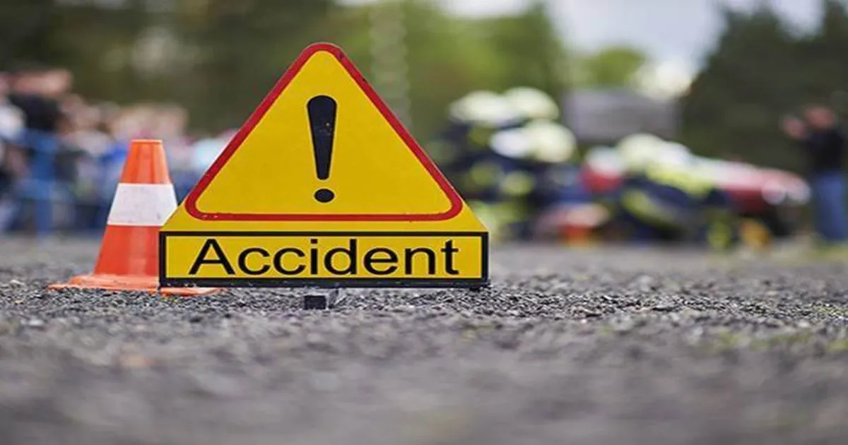 केरल के कोट्टायम में पर्यटक बस पलटी, एक की मौत, 18 घायल