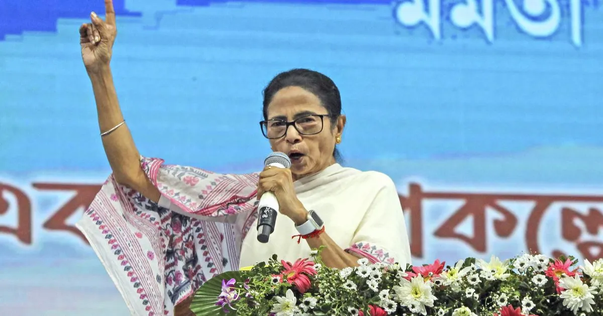 धर्म की राजनीति: दुर्गा पूजा समितियों को ₹1.1 लाख अनुदान पर ममता सरकार की BJP ने की आलोचना