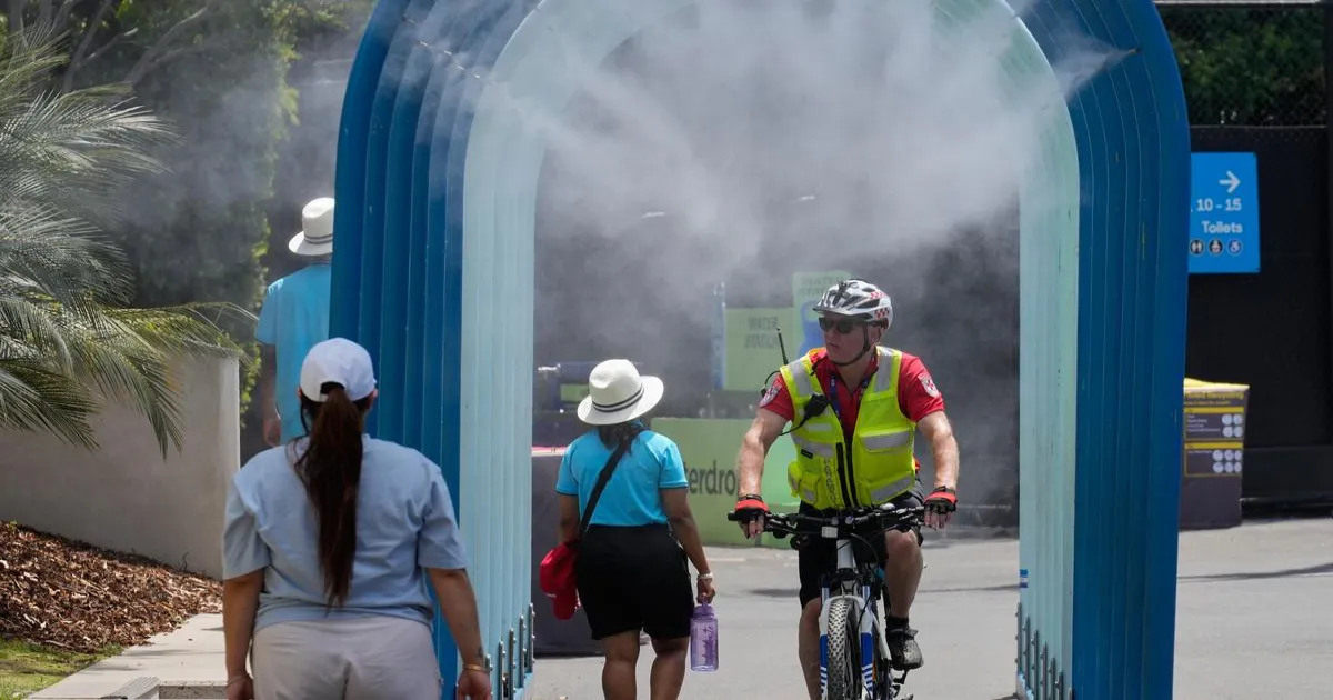 भीषण गर्मी से ऑस्ट्रेलियन ओपन बाधित, 45 डिग्री तापमान पर बंद छत के नीचे खेले गए क्वार्टरफाइनल