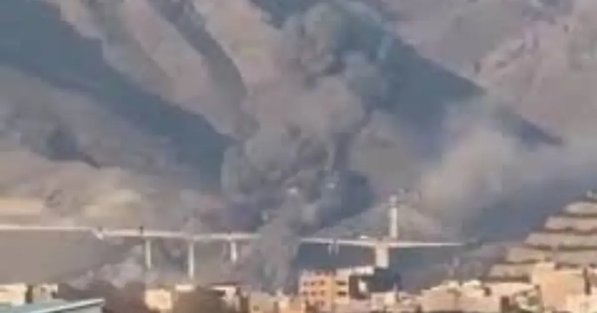 अमेरिका ने ईरान का B1 ब्रिज नष्ट किया, ईरान ने खाड़ी के 8 प्रमुख ब्रिजों की हिट-लिस्ट जारी की