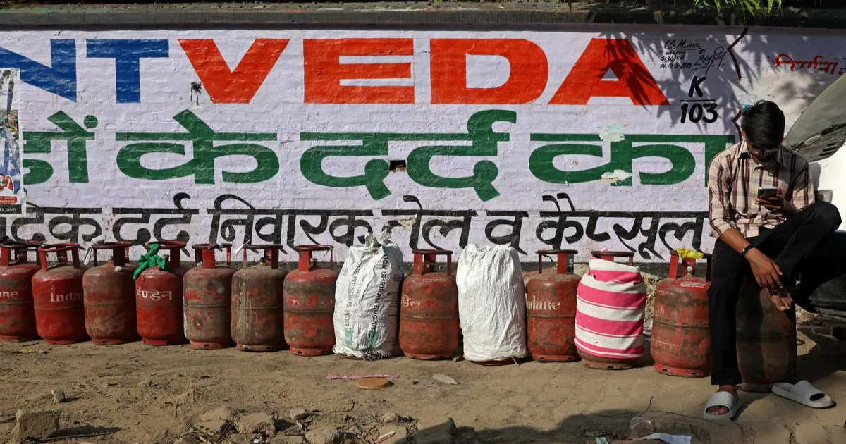 होर्मुज संकट के बाद सरकार ने हटाए गैस आपूर्ति पर आपातकालीन प्रतिबंध, एलएनजी सप्लाई हुई सामान्य