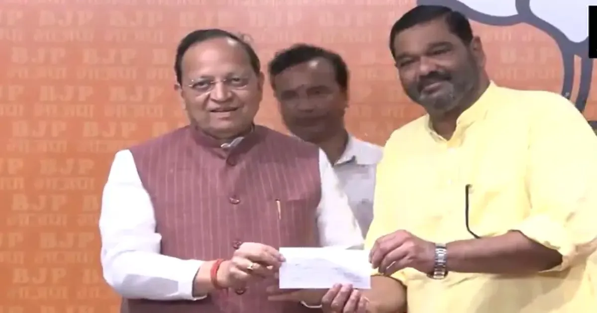 बीजेडी को बड़ा झटका, राज्यसभा सांसद देवाशीष सामंतराय ने इस्तीफे के बाद भाजपा जॉइन की
