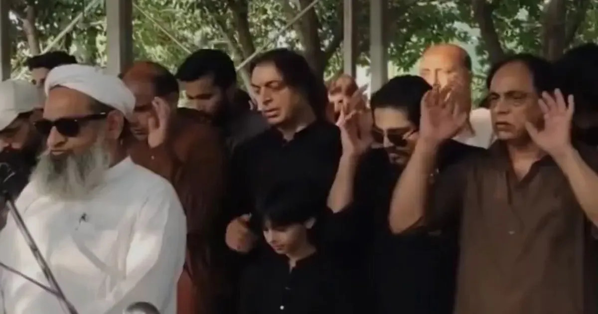 शोएब अख्तर के भाई के जनाजे में लश्कर-ए-तैयबा के आतंकियों की मौजूदगी का आरोप, वीडियो से मचा बवाल