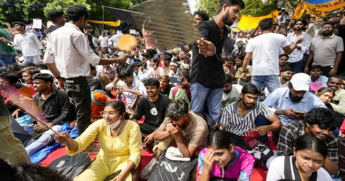 जंतर-मंतर प्रदर्शनकारियों पर कार्रवाई नहीं करने पर विचार कर रही केंद्र सरकार, पेपर लीक कानून पर भी जल्द फैसला