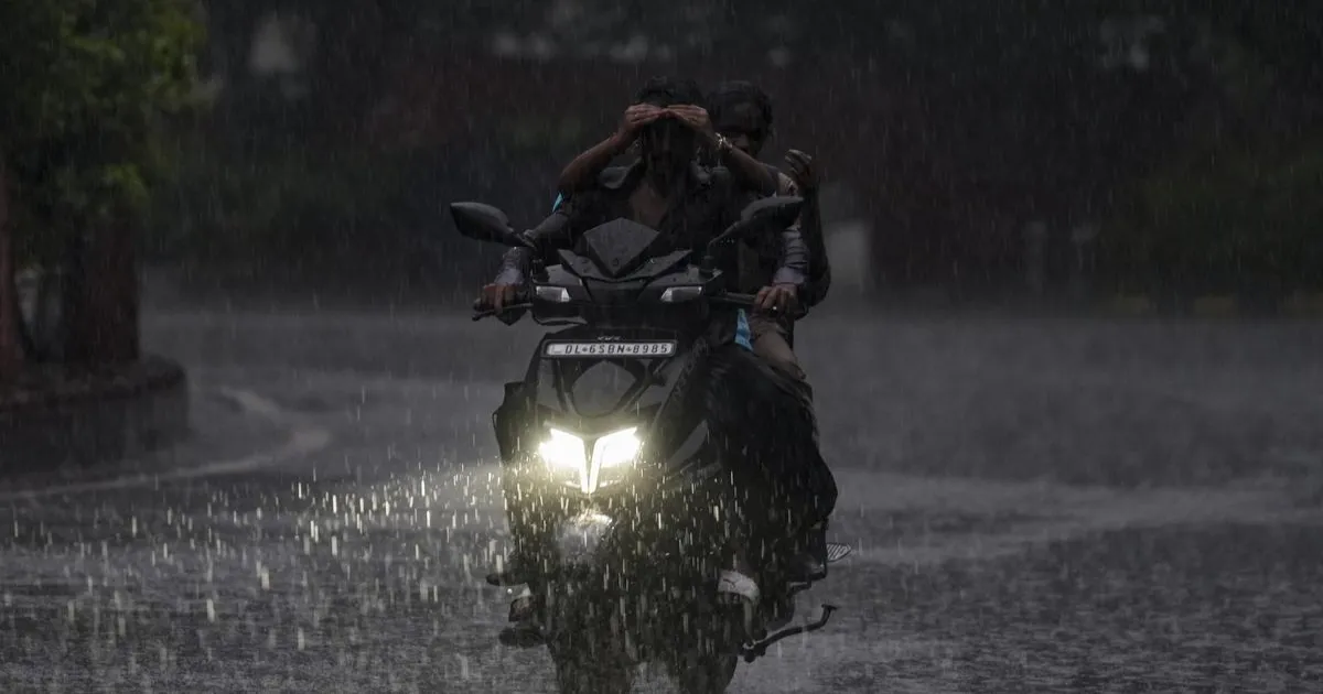 india-rains-delhi-yellow-alert-heavy-rain