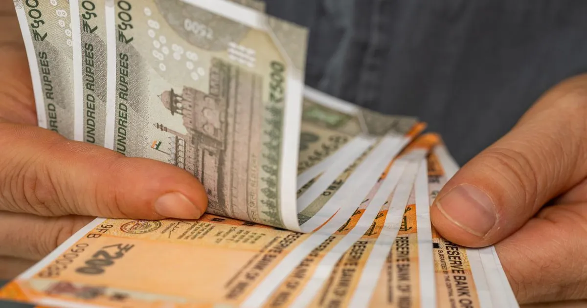rupee-falls-3-paise-88.78-us-dollar