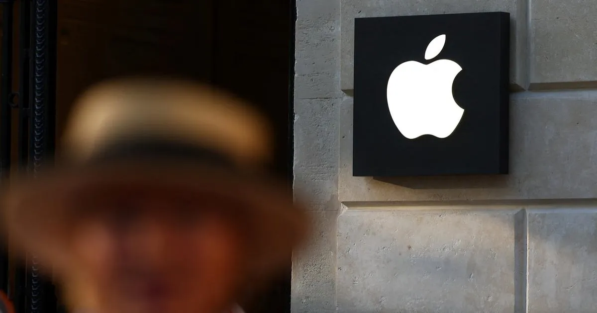 us-spy-chief-tulsi-gabbard-uk-drops-apple-backdoor