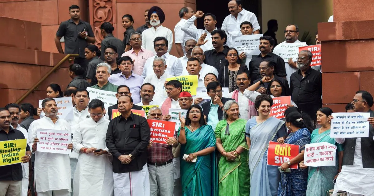 संसद मानसून सत्र, चौथा दिन : कांग्रेस ने विशेष पुनरीक्षण पर चर्चा के लिए स्थगन प्रस्ताव पेश किया