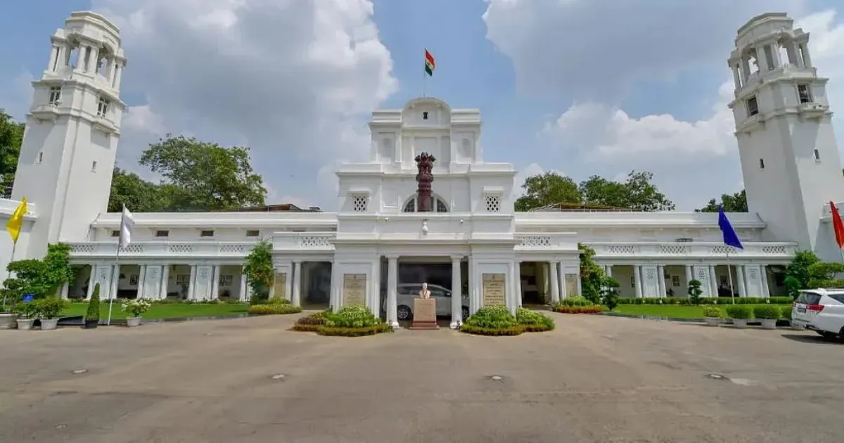 दिल्ली विधानसभा सुरक्षा में सेंध: आरोपी ने लापता भतीजे के मामले में ध्यान खींचने के लिए घुसाई कार