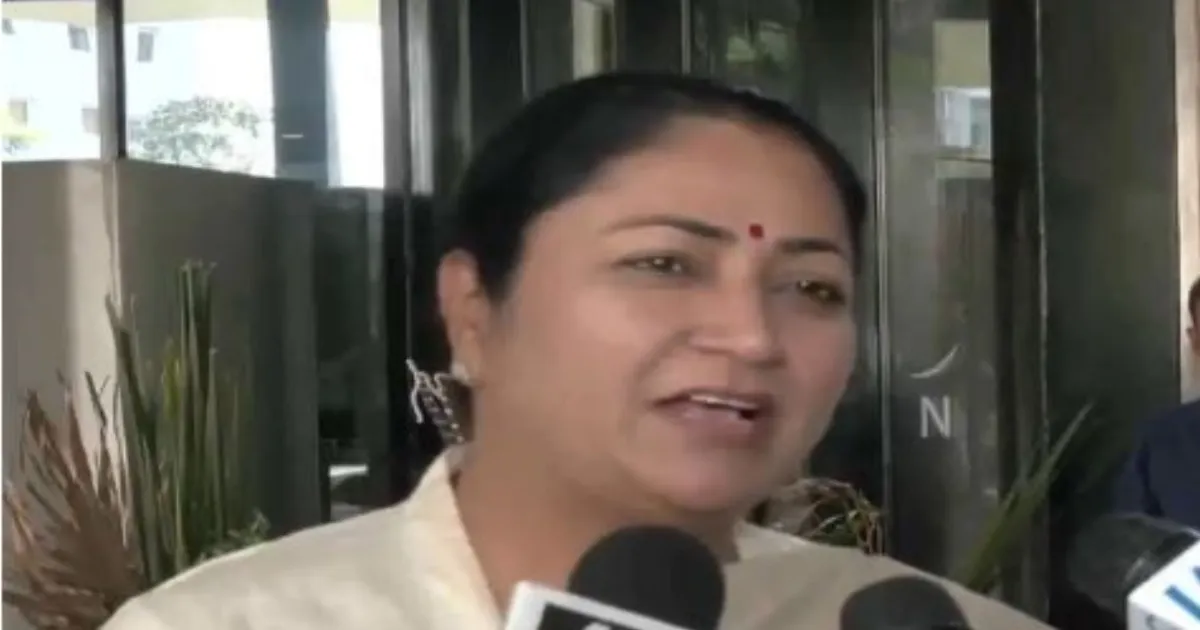 पश्चिम बंगाल में महिलाएं बिलकुल सुरक्षित नहीं हैं: दिल्ली CM रेखा गुप्ता ने ममता बनर्जी पर कसा तंज