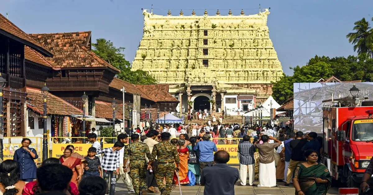 केरल के श्री पद्मनाभस्वामी मंदिर में सुरक्षा चूक, सोने-हीरे के आभूषण और वैरम नाम गायब होने का दावा