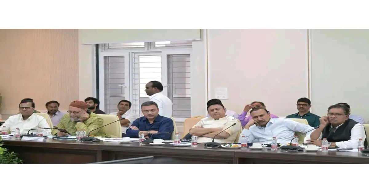 ओवैसी ने तेलंगाना में अल नीनो और जल संकट से निपटने के लिए सर्वदलीय बैठक में तत्काल कदम उठाने की मांग की