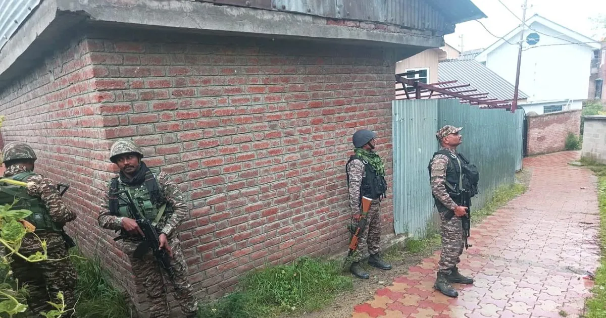 जम्मू-कश्मीर के कुलगाम में मुठभेड़, एक आतंकी ढेर